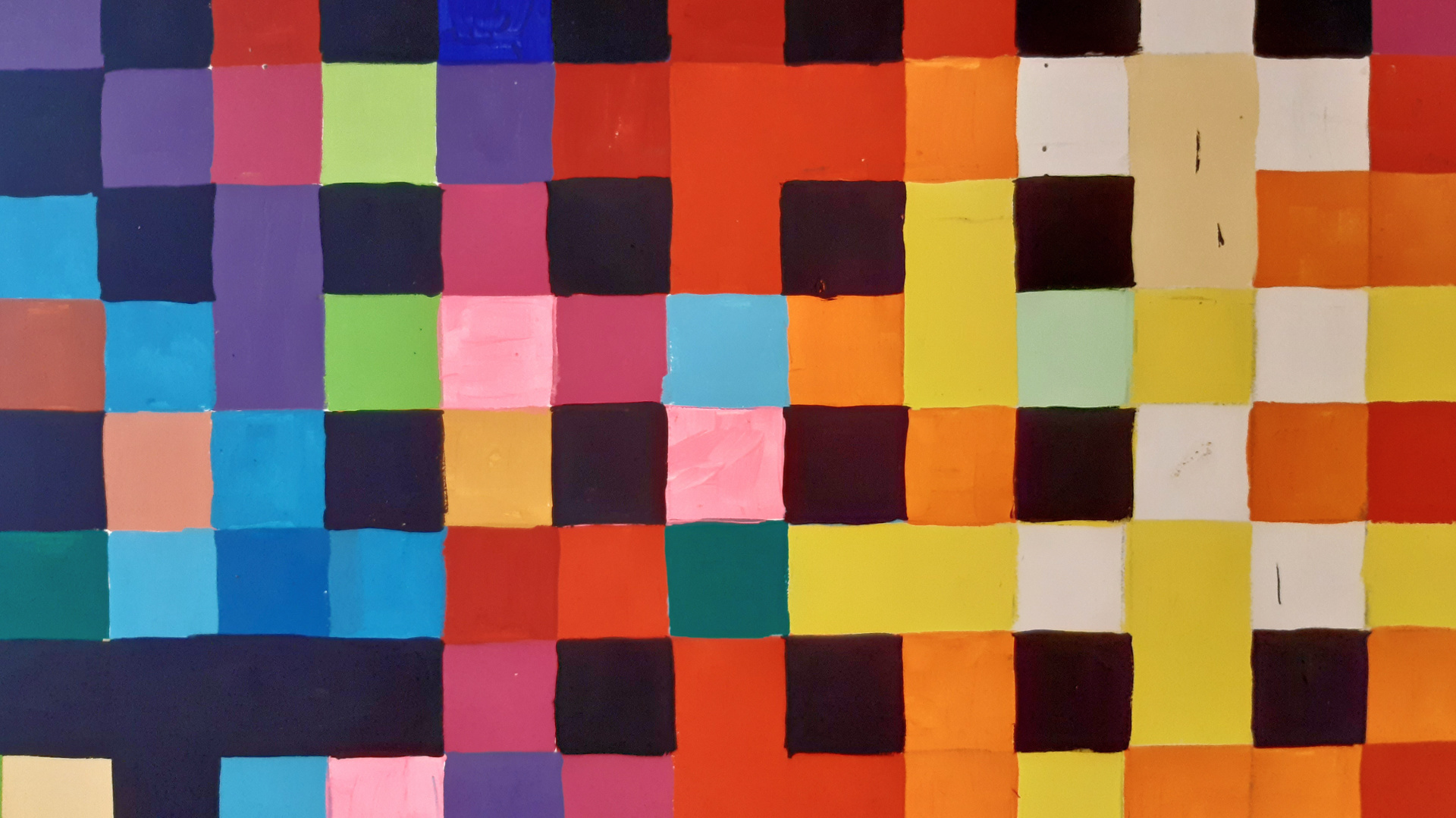 mur intérieur peint lignes noires et blanches carrées jaunes orange rouges bleus